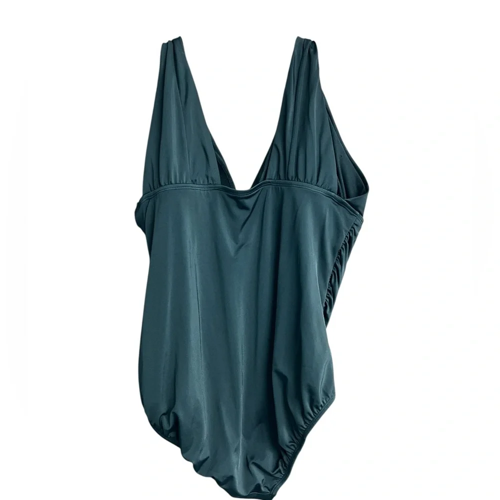 Time and Tru Women's Plunge One‎ Piece Slimming Swimsuit Black Size 16W